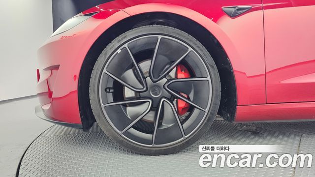 Tesla Model 3 Performance AWD - фото 4