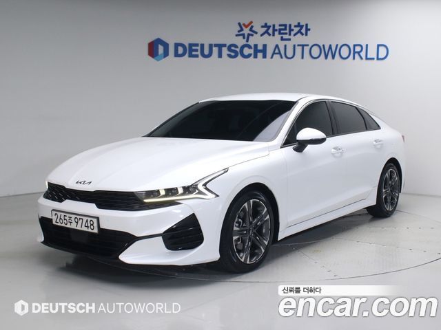 Kia K5 3-го поколения 2.0 Prestige - фото 0