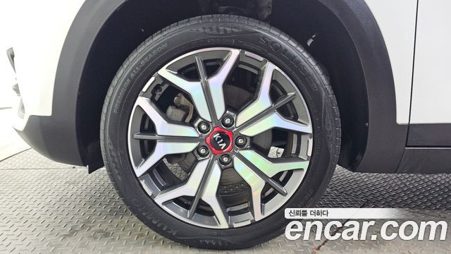 Kia Seltos Gasoline 1.6 Turbo 2WD Signature - фото 4