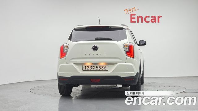 SsangYong Tivoli Gasoline 1.5 2WD V3 - фото 3