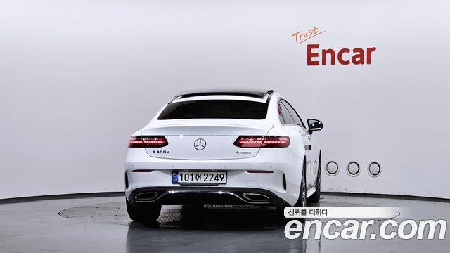Mercedes-Benz E-Class W213 E300d 4MATIC Coupe - фото 3