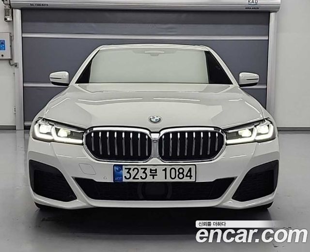 BMW 5-Series G30 530i xDrive M Sport Package - фото 1
