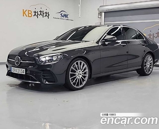 Mercedes-Benz E-Class W213 E350 4MATIC AMG Line - фото 0