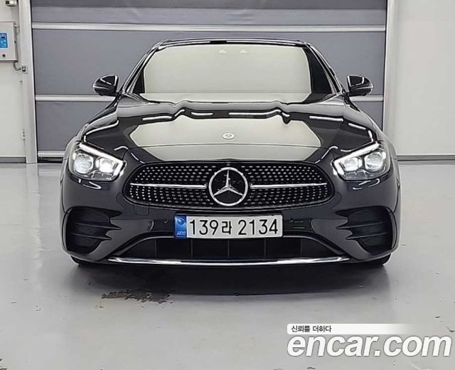 Mercedes-Benz E-Class W213 E350 4MATIC AMG Line - фото 1