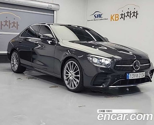 Mercedes-Benz E-Class W213 E350 4MATIC AMG Line - фото 3