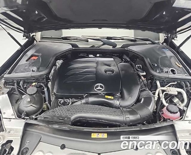 Mercedes-Benz E-Class W213 E350 4MATIC AMG Line - фото 4