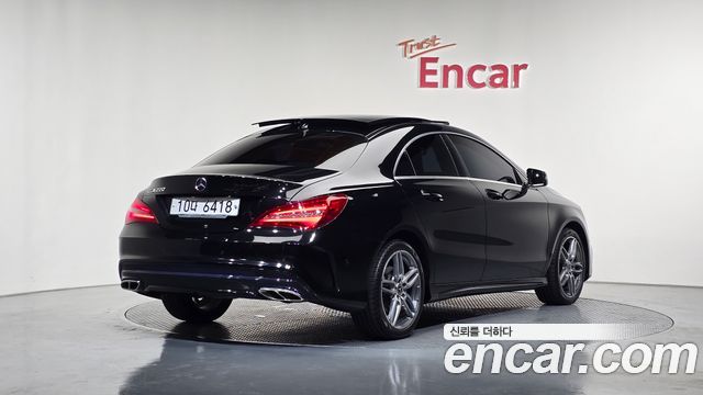 Mercedes-Benz CLA-Class C117 CLA220 AMG Line - фото 1