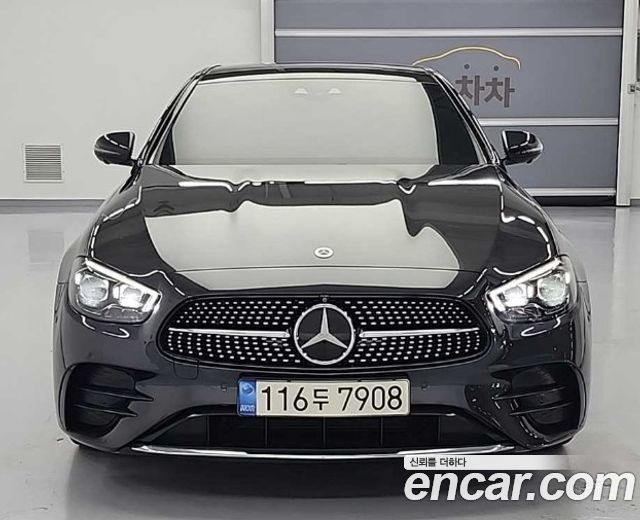 Mercedes-Benz E-Class W213 E350 4MATIC AMG Line - фото 1