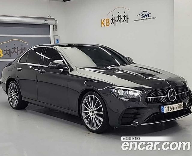 Mercedes-Benz E-Class W213 E350 4MATIC AMG Line - фото 3