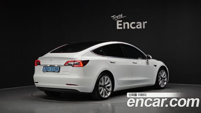 Tesla Model 3 Long Range AWD - фото 0