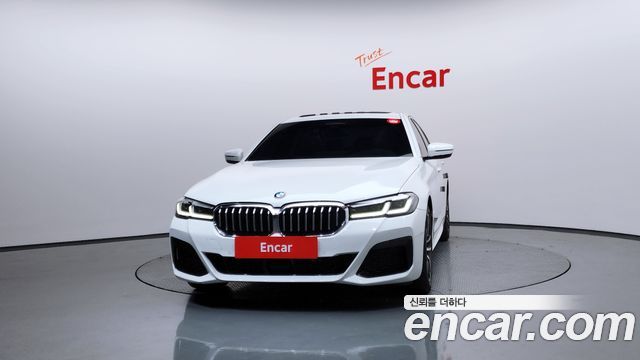 BMW 5-Series G30 523d M Sport - фото 2