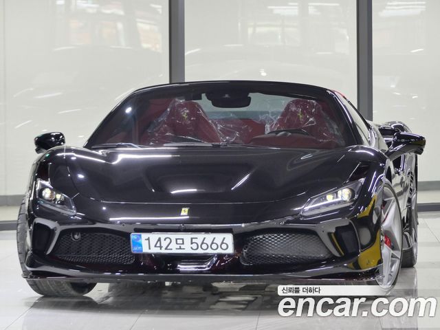 Ferrari F8 3.9 V8 - фото 0