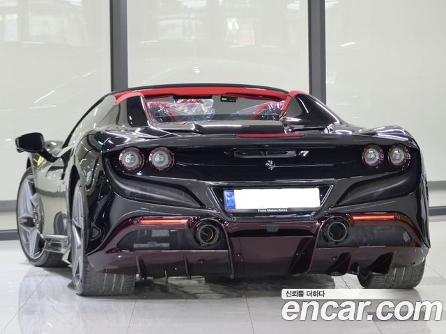 Ferrari F8 3.9 V8 - фото 2