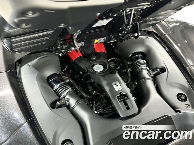 Ferrari F8 3.9 V8 - фото 4