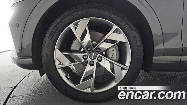 Genesis GV70 e-AWD - фото 3