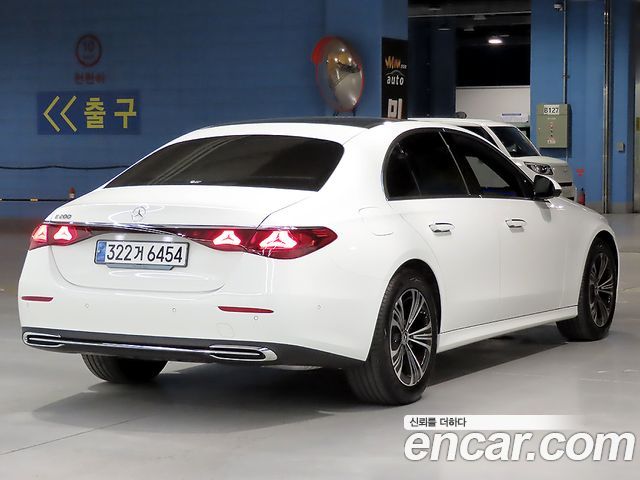 Mercedes-Benz E-Class W214 E200 Avantgarde - фото 3