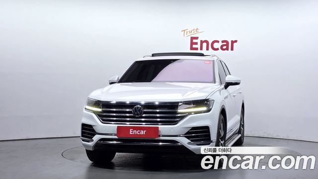 Volkswagen Touareg 3-го поколения 3.0 TDI Prestige - фото 2