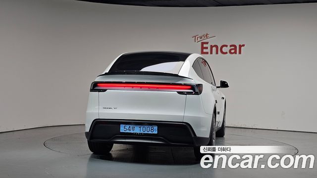 Tesla Model Y L Long Range AWD - фото 2