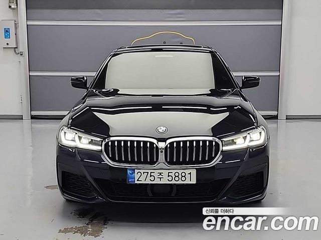 BMW 5-Series G30 523d xDrive M Sport - фото 1