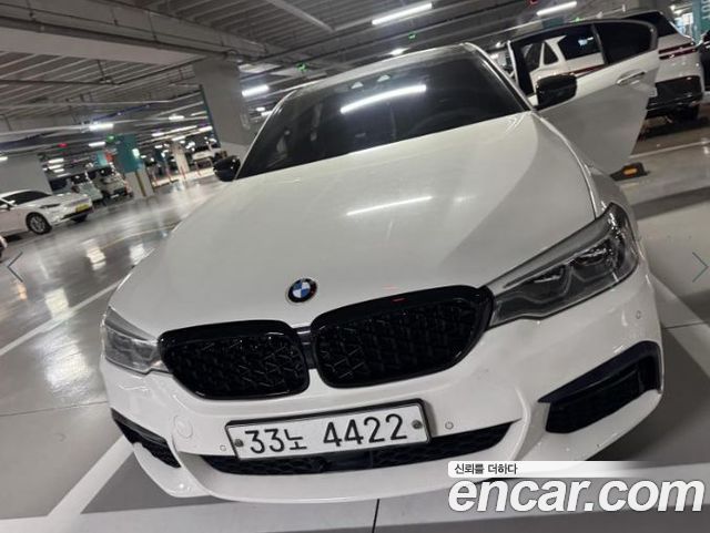 BMW 5-Series G30 520d xDrive M Sport Package - фото 0