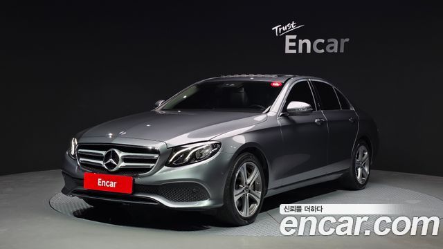 Mercedes-Benz E-Class W213 E300 Avantgarde - фото 0