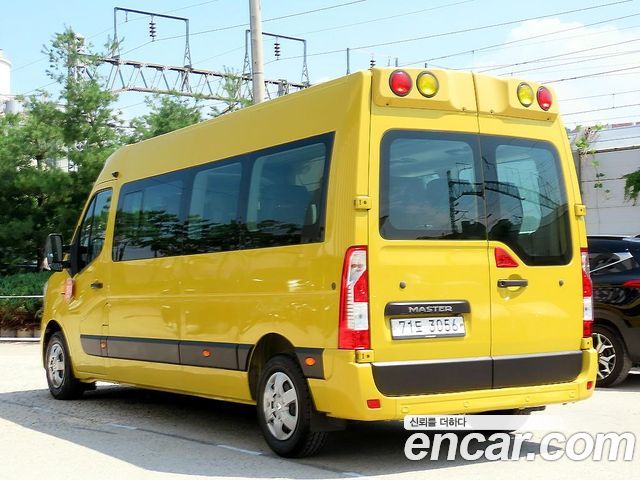 Renault Samsung Master School Bus 15-Seater - фото 2