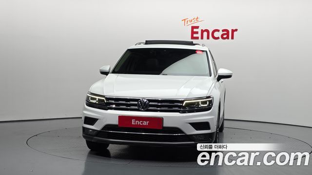 Volkswagen Tiguan 2-го поколения 2.0 TDI Prestige - фото 2