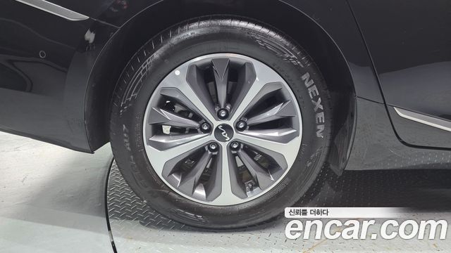 Kia K8 гибрид Noblesse - фото 4