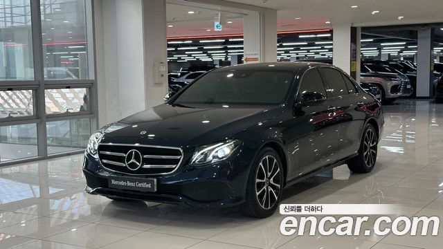 Mercedes-Benz E-Class W213 E250 Avantgarde - фото 0