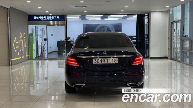 Mercedes-Benz E-Class W213 E250 Avantgarde - фото 2
