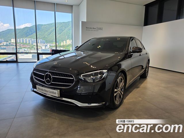 Mercedes-Benz E-Class W213 E250 Avantgarde - фото 0