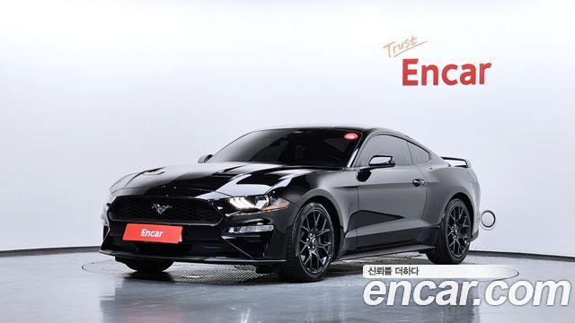 Ford Mustang Coupe - фото 0