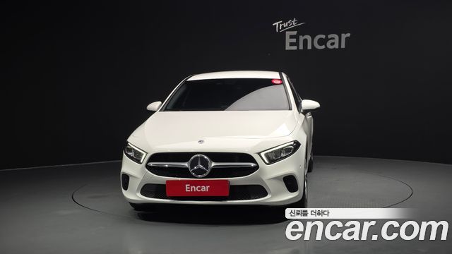 Mercedes-Benz A-Class W177 A220 Sedan - фото 2