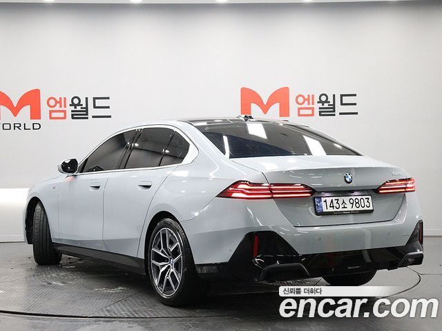 BMW 5-Series G60 520i M Sport - фото 3