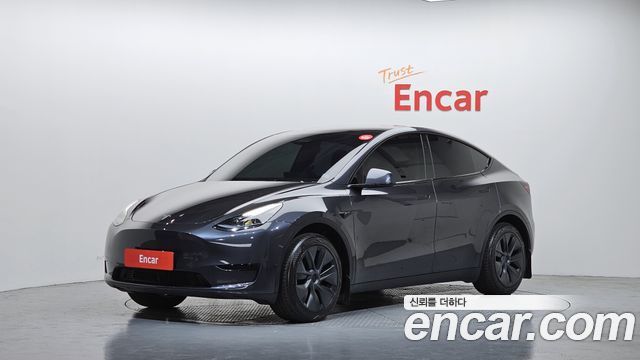Tesla Model Y RWD - фото 0