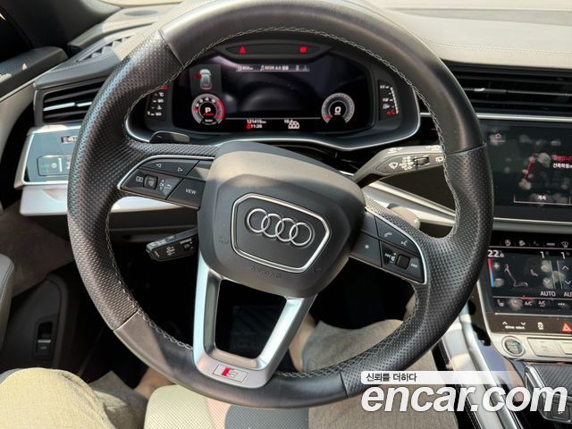 Audi Q8 55 TFSI Quattro Premium - фото 3