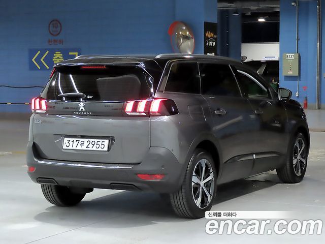 Peugeot 5008 2-го поколения 1.5 BlueHDi Allure - фото 1
