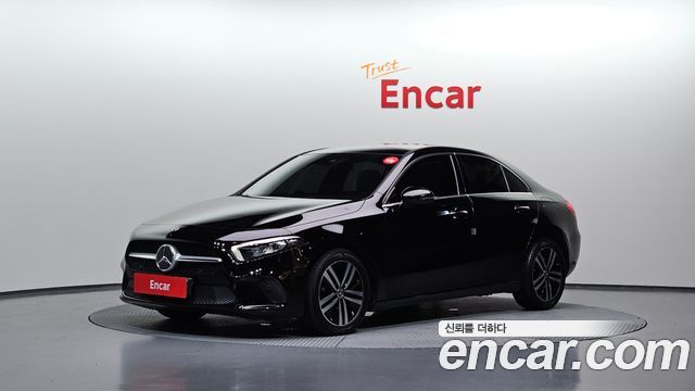 Mercedes-Benz A-Class W177 A220 Sedan - фото 0