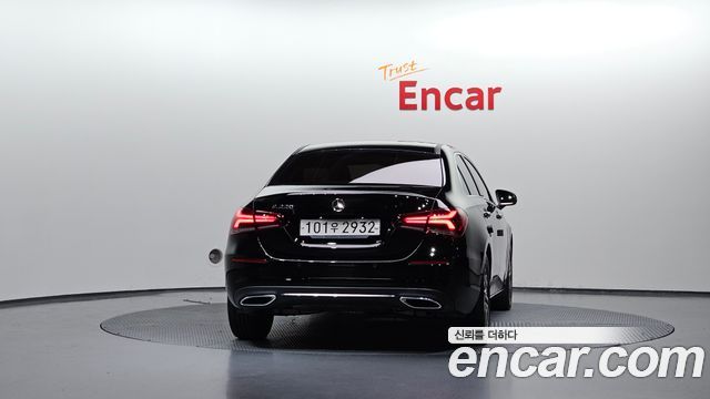 Mercedes-Benz A-Class W177 A220 Sedan - фото 3