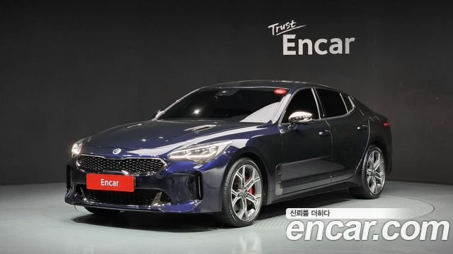 Kia Stinger 2.0 Turbo 2WD Platinum - фото 0