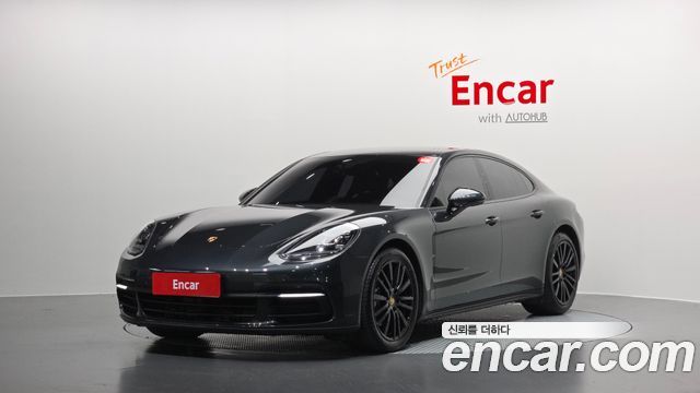 Porsche Panamera 3.0 AWD - фото 0