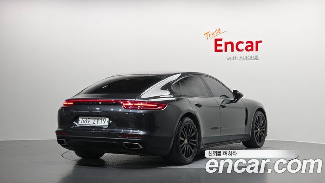 Porsche Panamera 3.0 AWD - фото 1