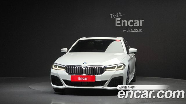 BMW 5-Series G30 520i M Sport - фото 2