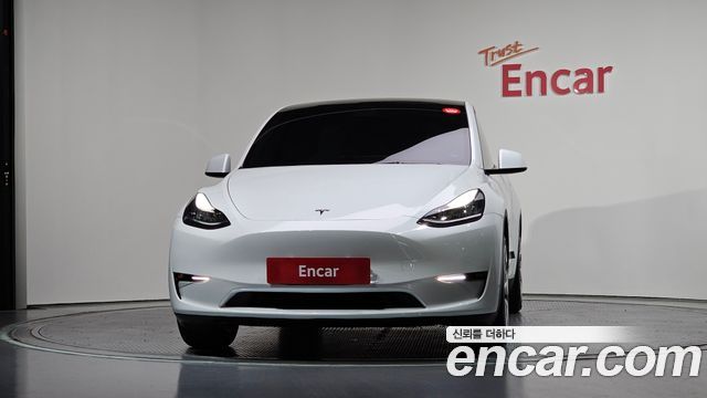 Tesla Model Y Long Range AWD - фото 2