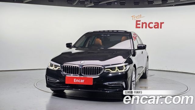 BMW 5-Series G30 520d Luxury Special Edition - фото 2