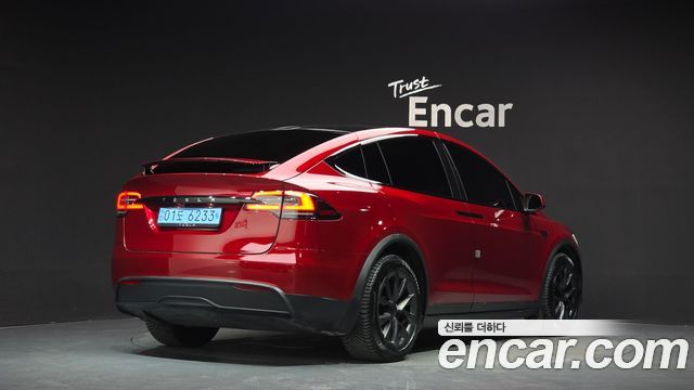 Tesla Model X AWD - фото 1