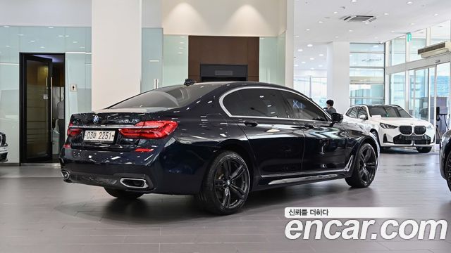 BMW 7-Series G11 740Li xDrive M Sport Package - фото 3
