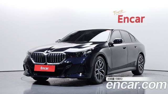 BMW 5-Series G60 520i M Sport - фото 0