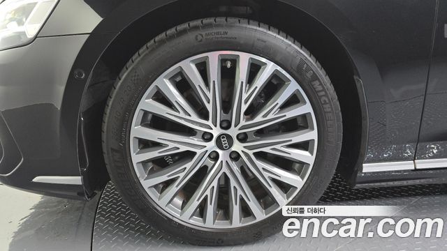 Audi A8 D5 55 TFSI Quattro LWB - фото 4