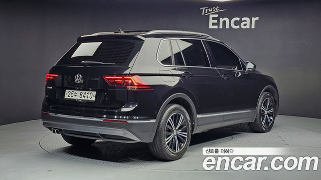 Volkswagen Tiguan 2-го поколения 2.0 TDI Prestige - фото 1